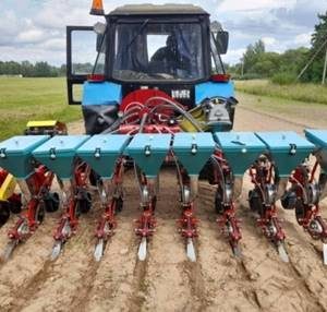 Сеялка универсальная точного высева СУТВ-4/9